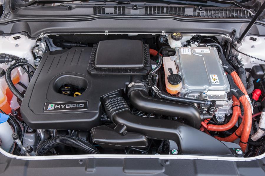  Ford Mondeo Hybrid Sedan 2014 года  (фото 18 из 19)